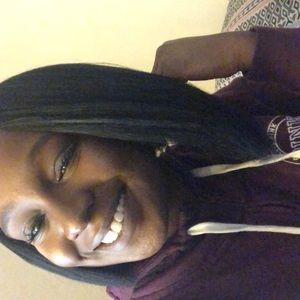 Meet your Posher, Hannah